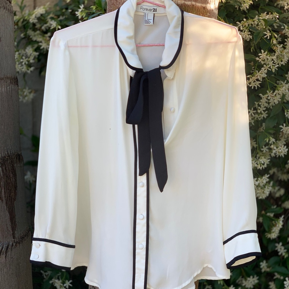 Women’s Longsleeve Top